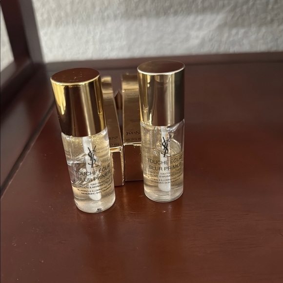 Yves Saint Laurent Gold Primer for Radiant Skin - Picture 3 of 3